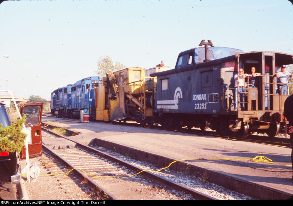 CR 23252 on work train